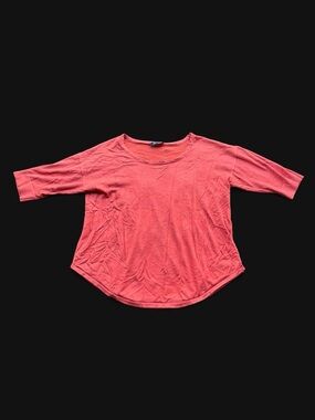 ✨Woman’s red cropped top Size 2X✨